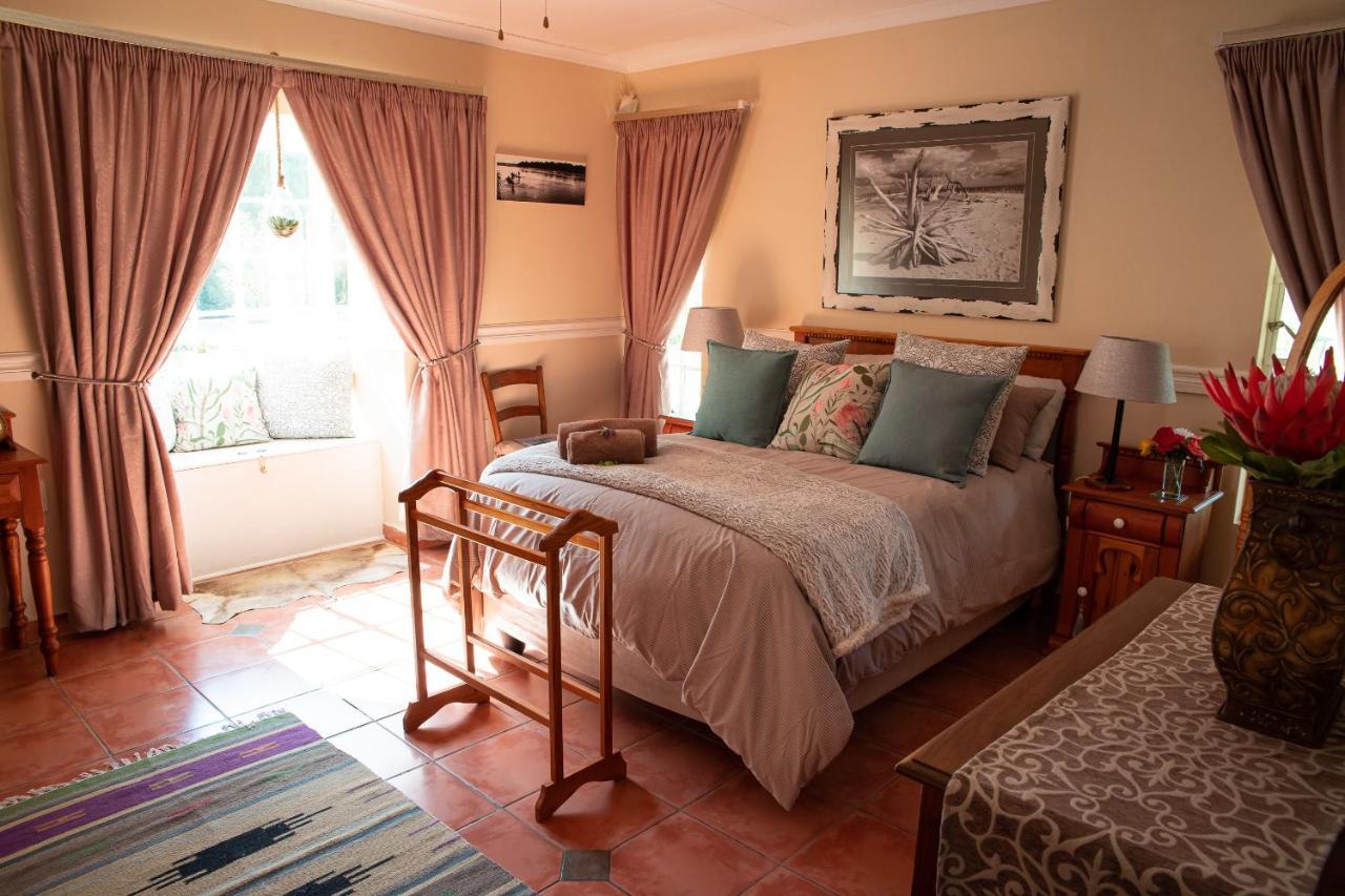 Roses And Pebbles B & B Guest House Klerksdorp Exterior photo