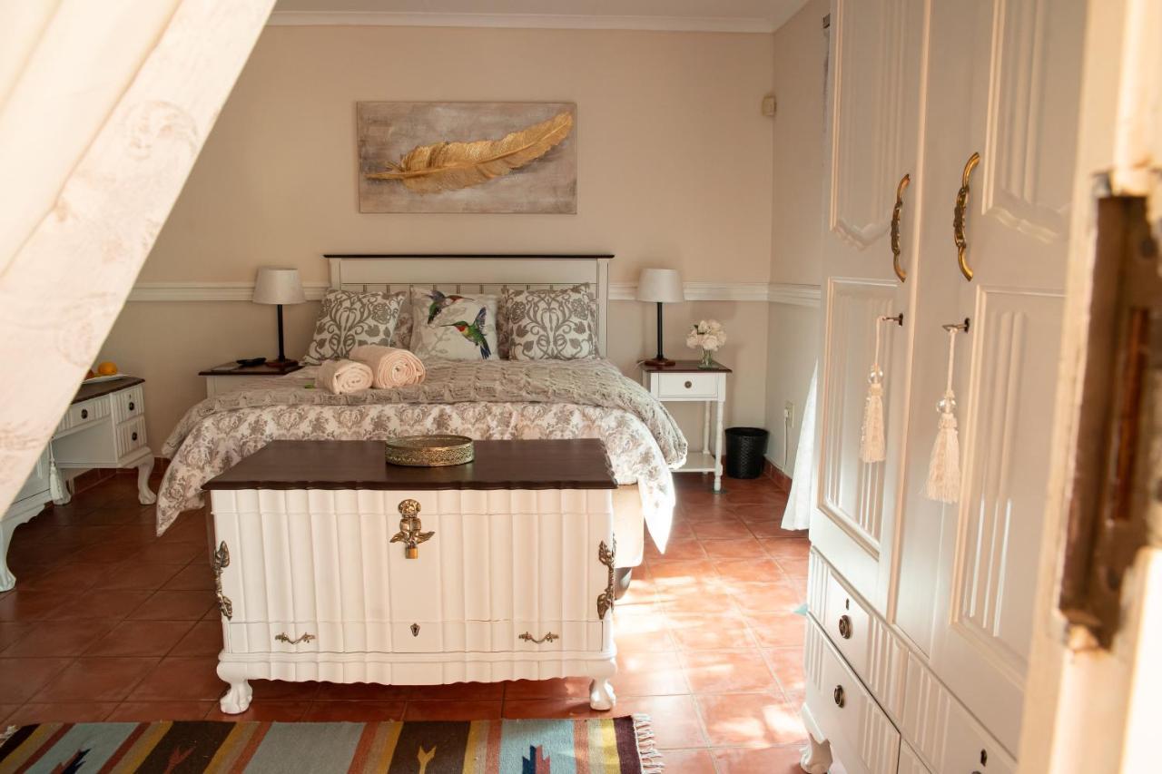 Roses And Pebbles B & B Guest House Klerksdorp Exterior photo