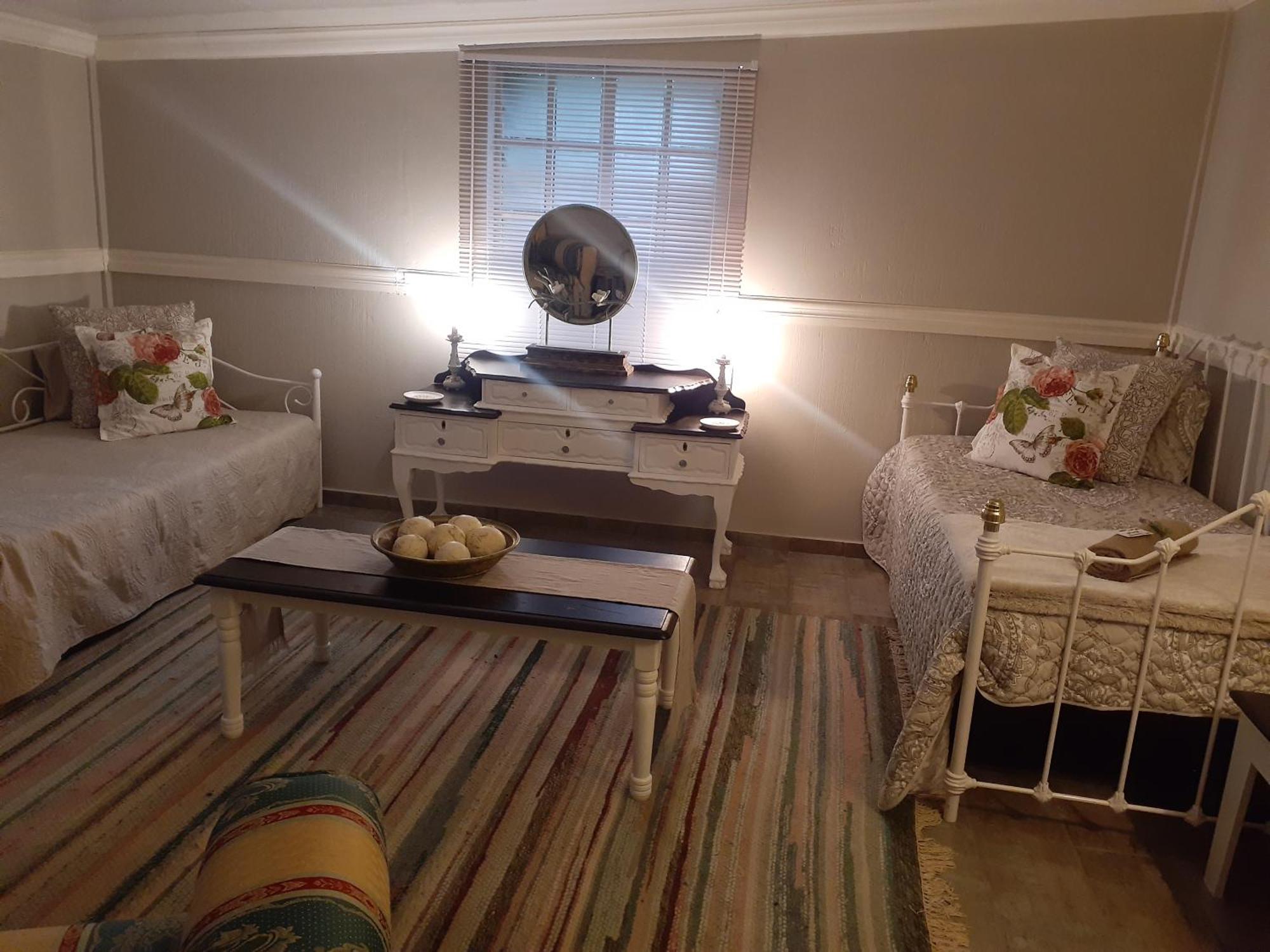 Roses And Pebbles B & B Guest House Klerksdorp Exterior photo